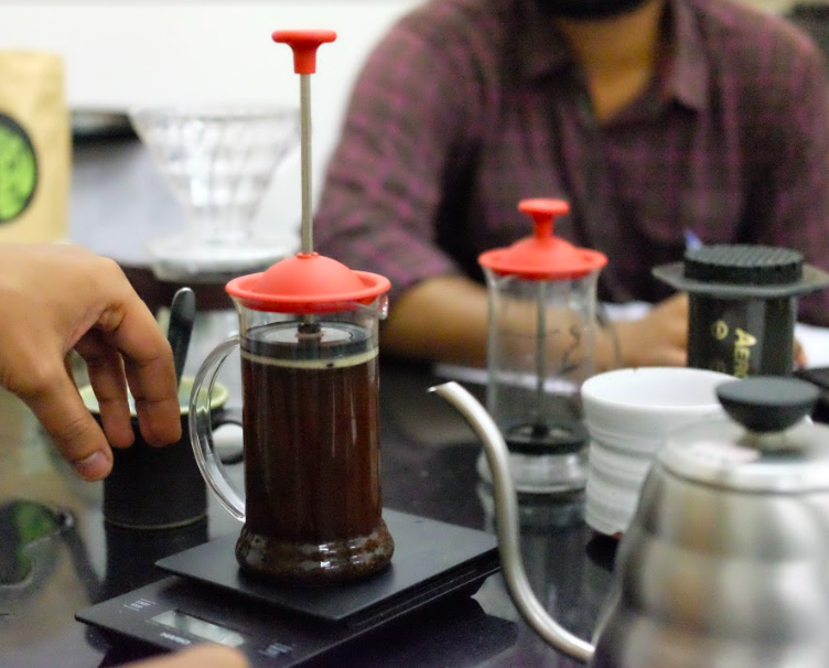 How to use French Press - Buy Freshly Roasted Coffee Beans Online